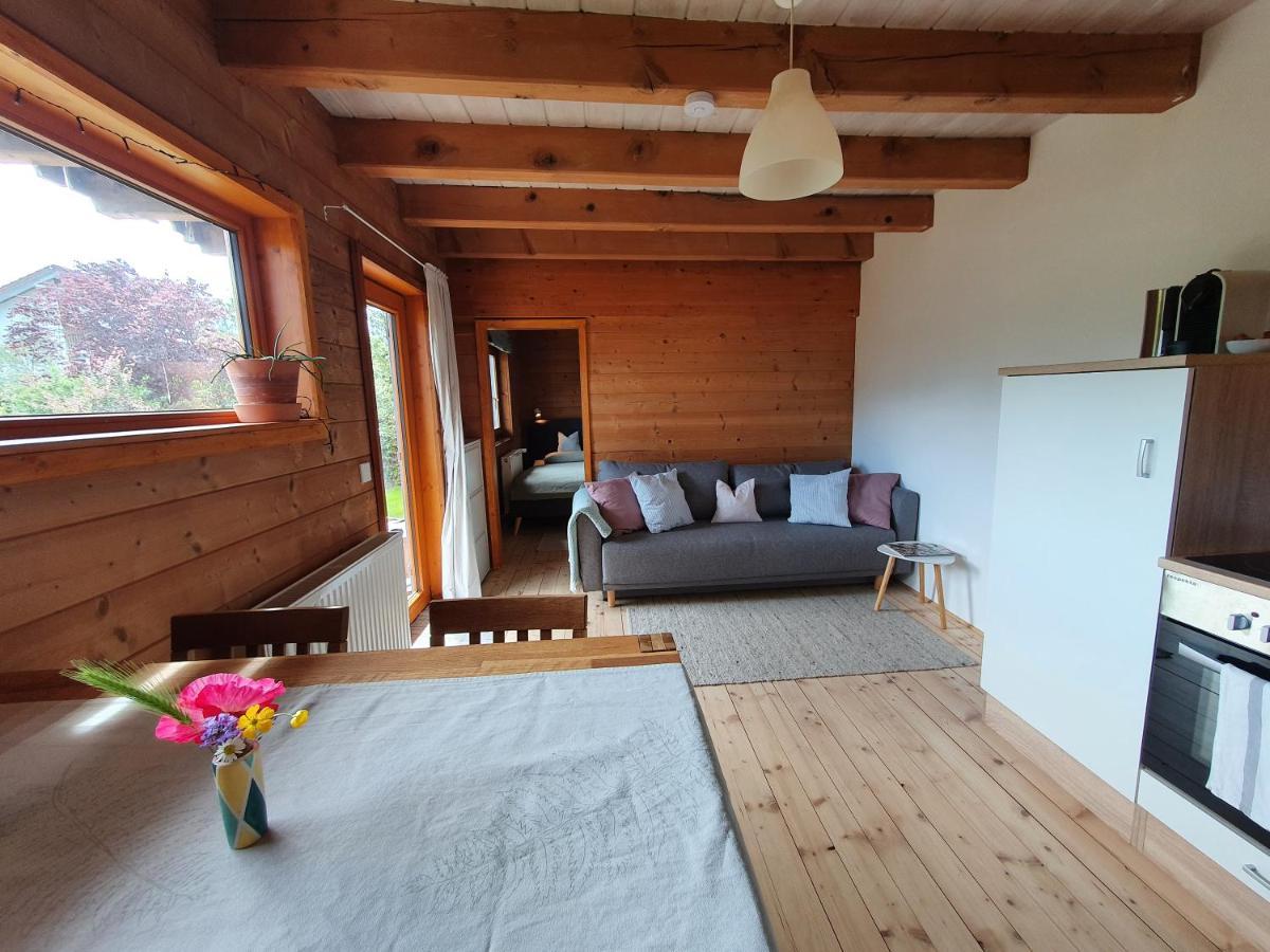 Helle Und Idyllische 2 Zimmer Wohnung Am Rande Von Berlin Bagian luar foto